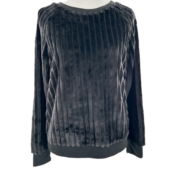 No Boundaries Sweaters - No boundaries womens sweater size S 3-5 black faux fur ribbed cozy pullover